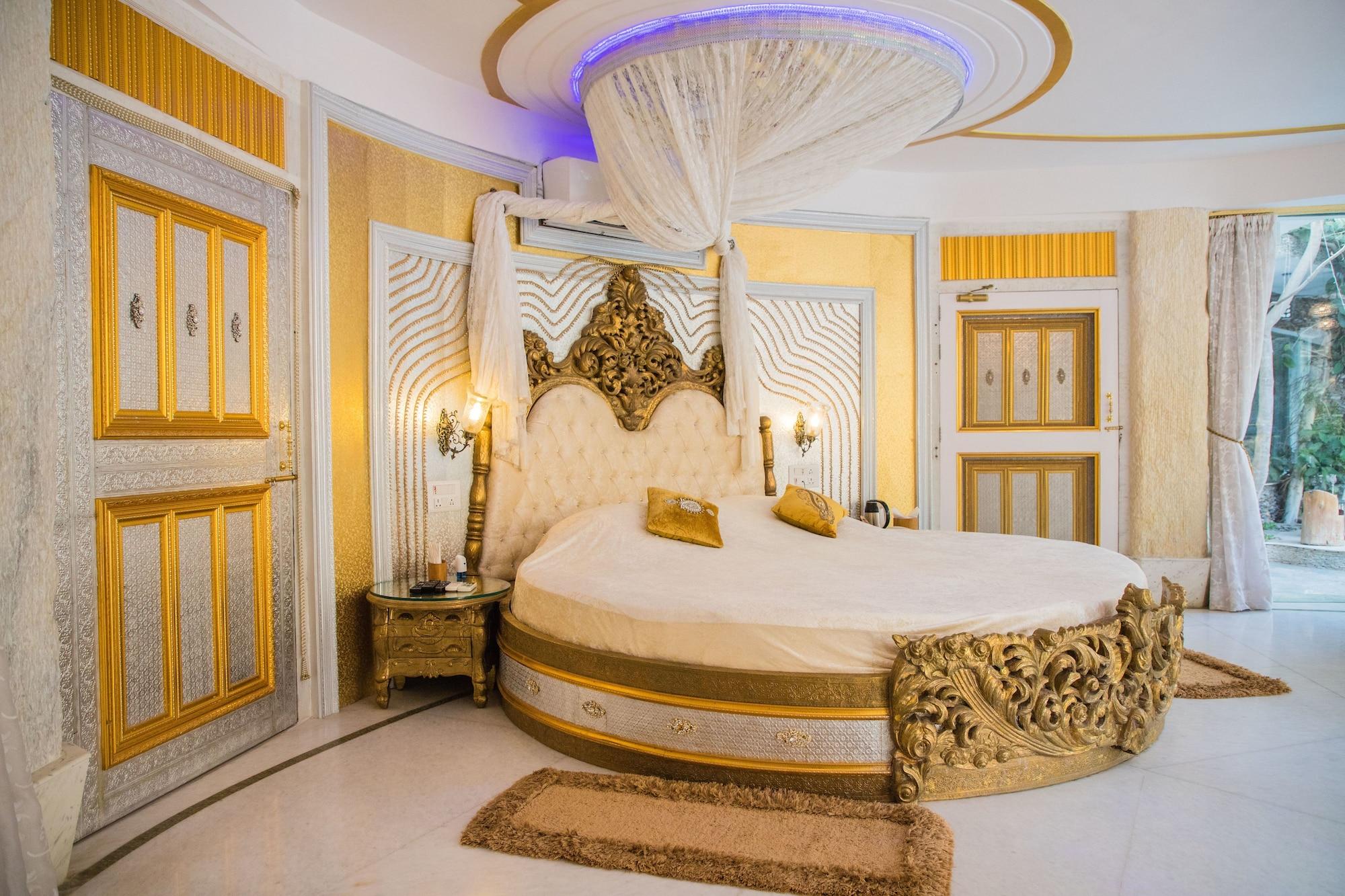 โลหะการ์ ฟอร์ต รีสอร์ต Hotel Kukas ภายนอก รูปภาพ