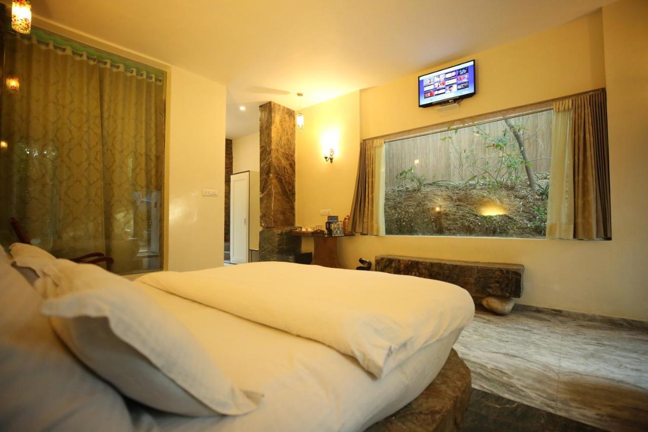 โลหะการ์ ฟอร์ต รีสอร์ต Hotel Kukas ภายนอก รูปภาพ